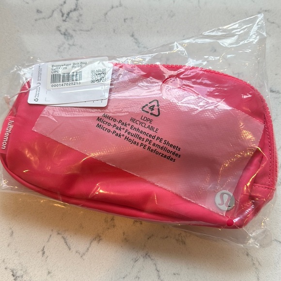 lululemon athletica Bags Nwt Lululemon Everywhere Belt Bag In Lip